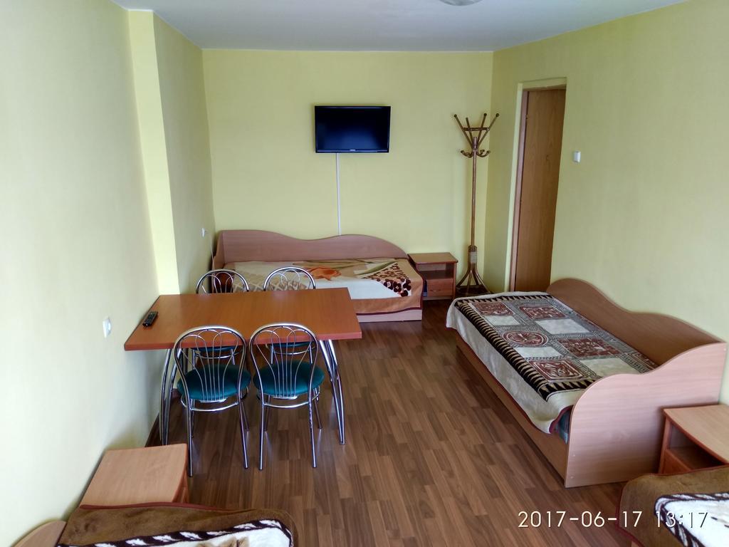 Hotel Viesbutis Jurbarkas Exterior foto